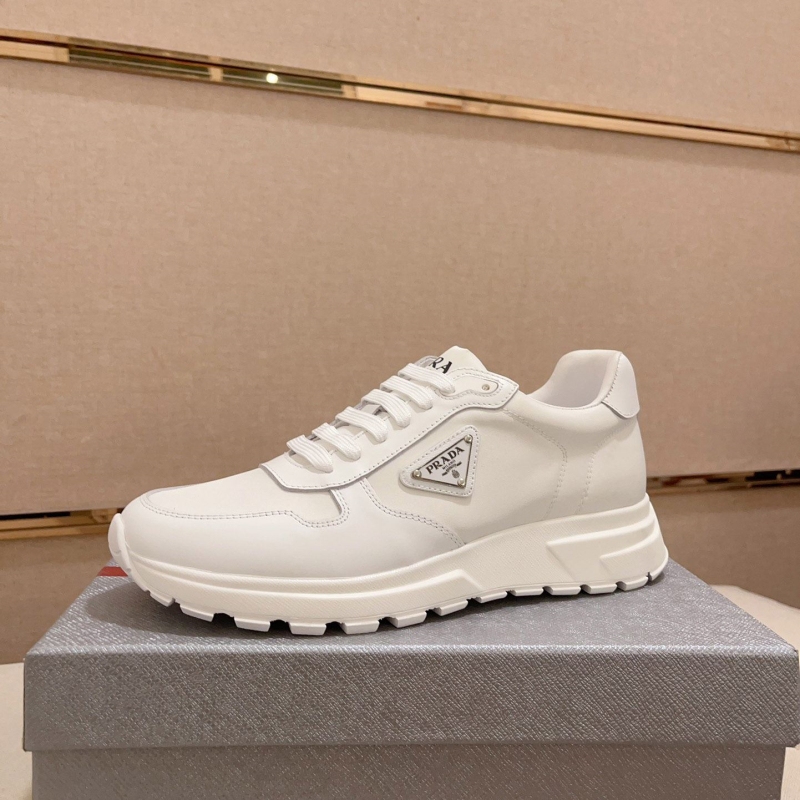 Pra*a casual shoes